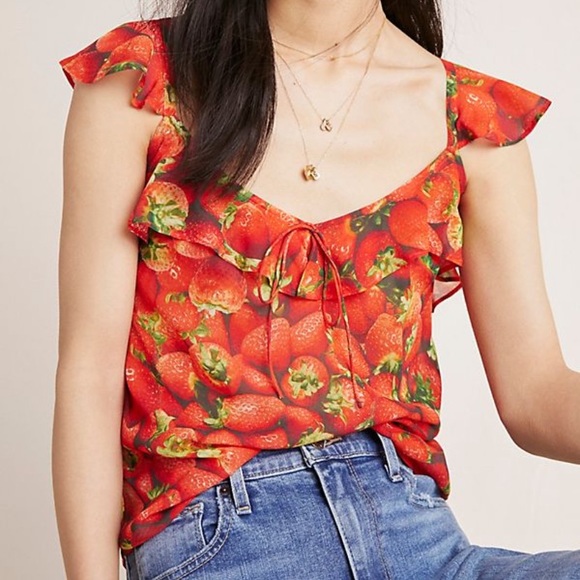 Anthropologie Tops - ɴᴡᴛ ᴀɴᴛʜʀᴏᴘᴏʟᴏɢɪᴇ ʀᴜғғʟᴇᴅ sᴛʀᴀᴡʙᴇʀʀʏ ᴘʀɪɴᴛ ᴛᴏᴘ 🍓